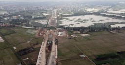 Khởi công được gần 4 năm, tuyến đường 470 tỉ đồng ở Hà Nội dù chưa làm xong đã phải tạm dừng vì vướng mặt bằng